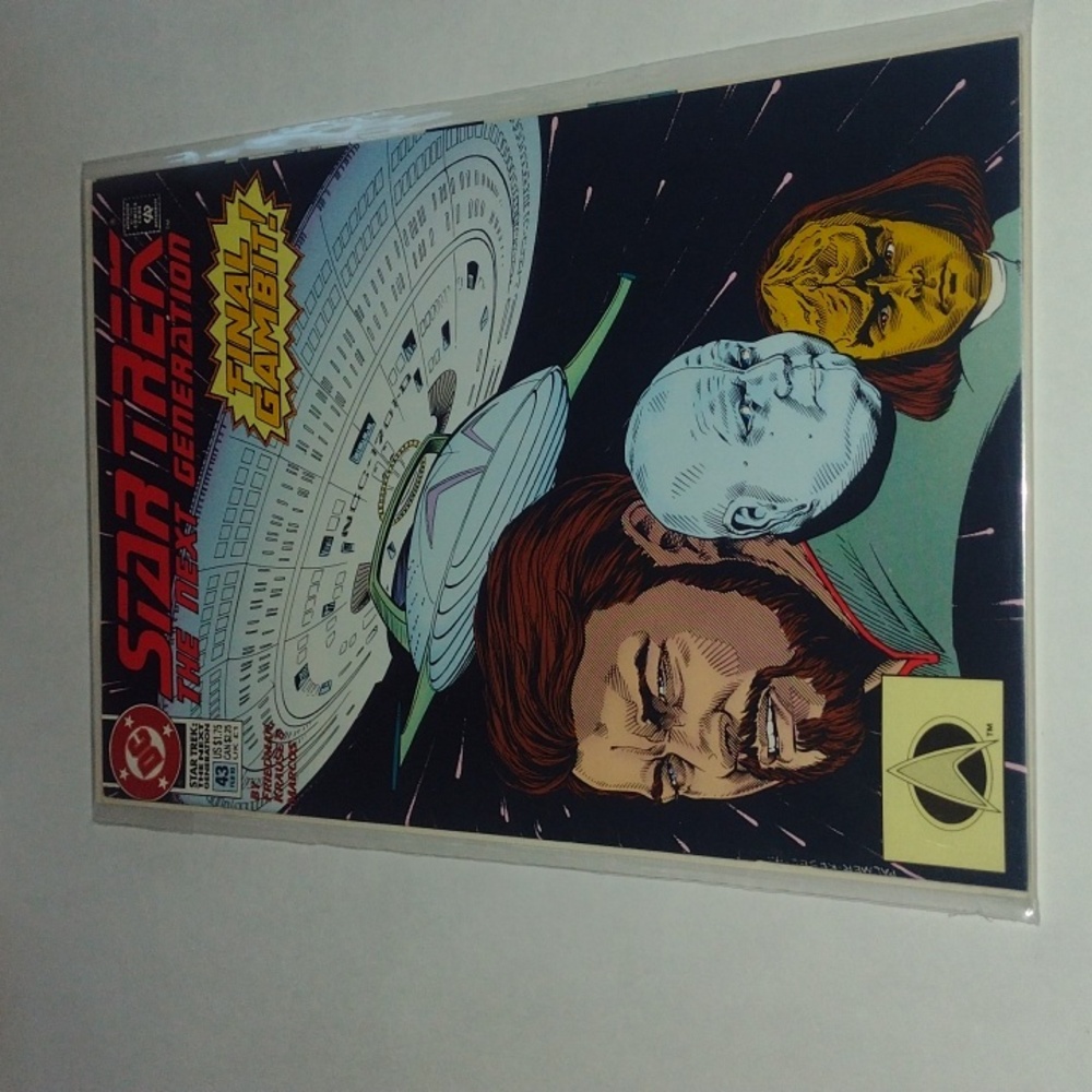 DC COMICS